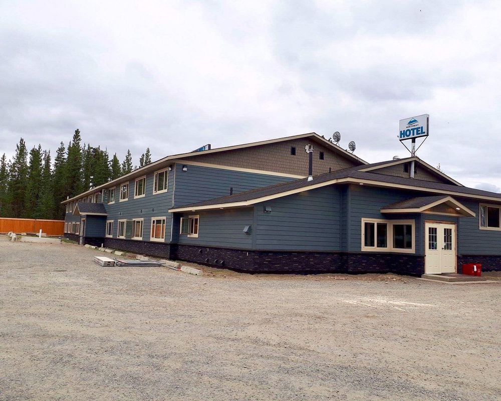 Golden Rim Motor Inn Northway Motor Inn | Super, Natural BC