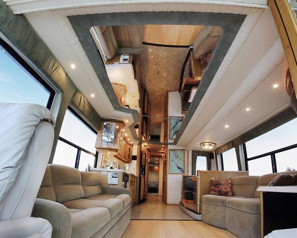 Westcoast Luxury Coach Lines | Super, Natural BC