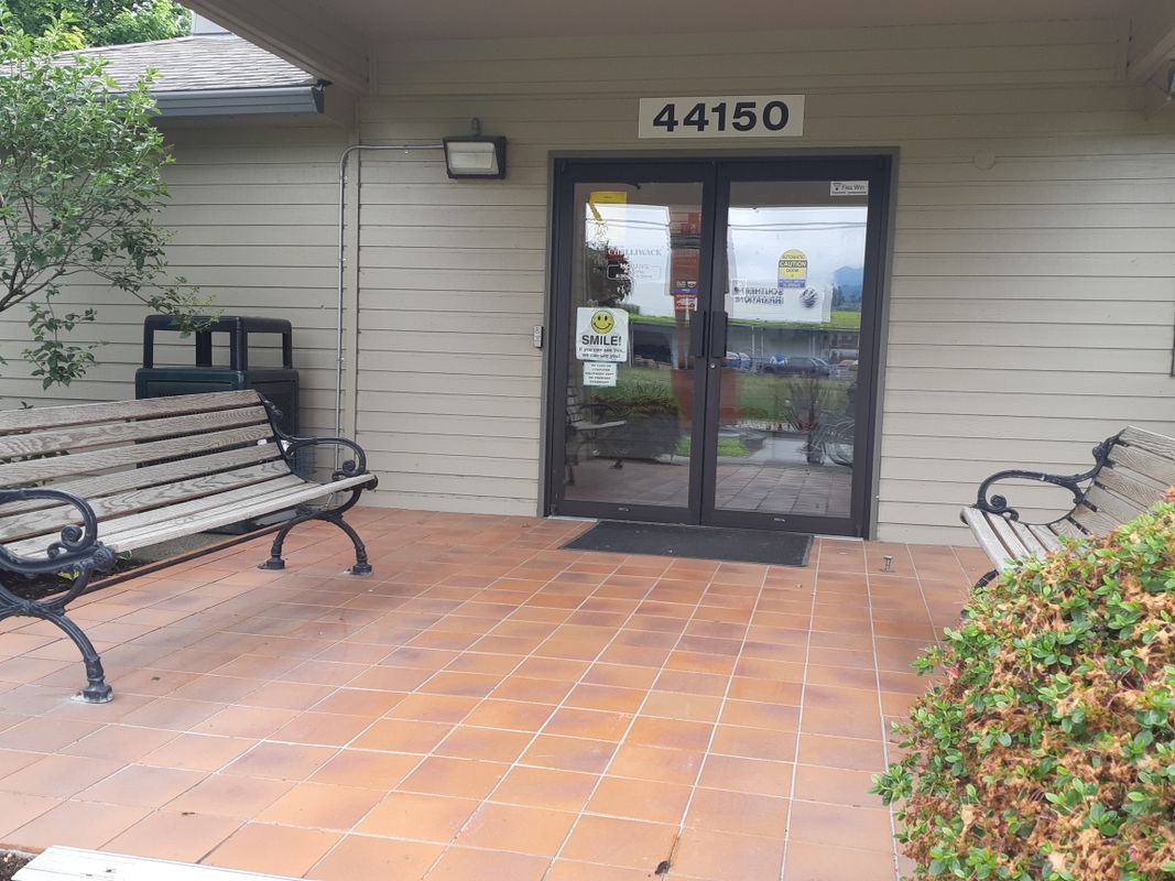 Tourism Chilliwack Visitor Centre Super, Natural BC